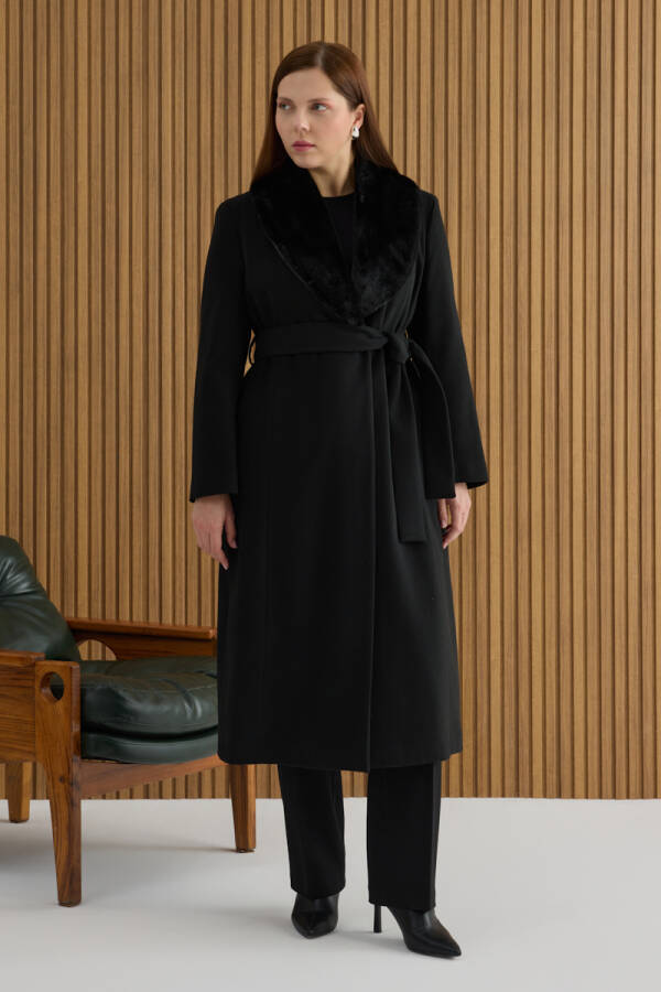 Siyah Seyyar Kürk Yakalı Manto - Aker (1)