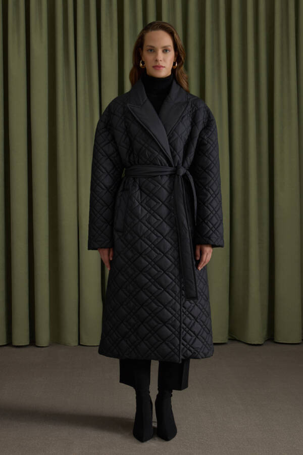 Siyah Seyyar Kuşaklı Kapitone Mont - 3