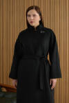 Siyah Yakası Deri ve Metal Kapama Aksesuarlı Manto - 3