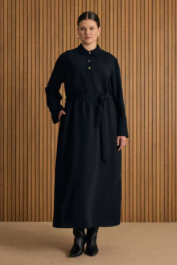 Siyah Yakası Düğmeli Elbise - Aker