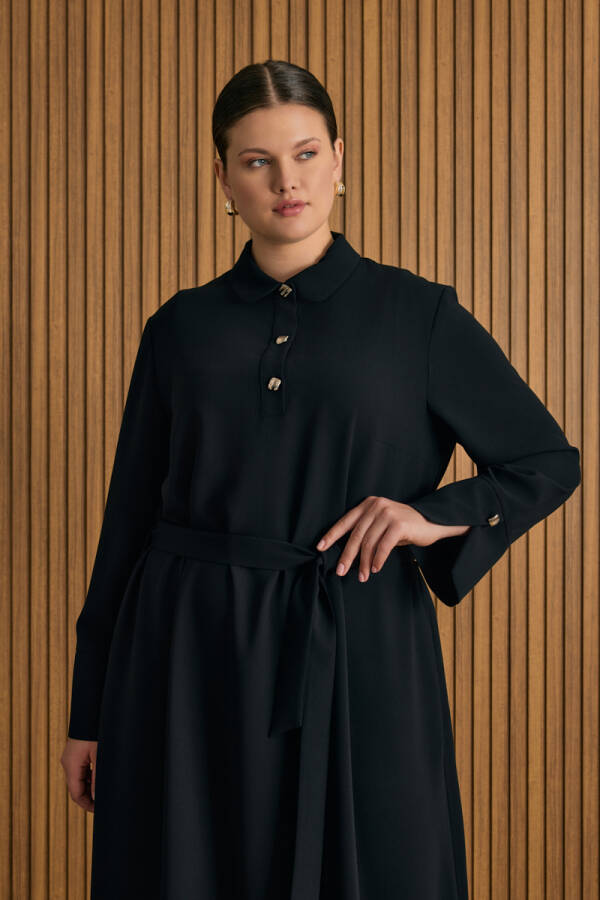 Siyah Yakası Düğmeli Elbise - Aker (1)