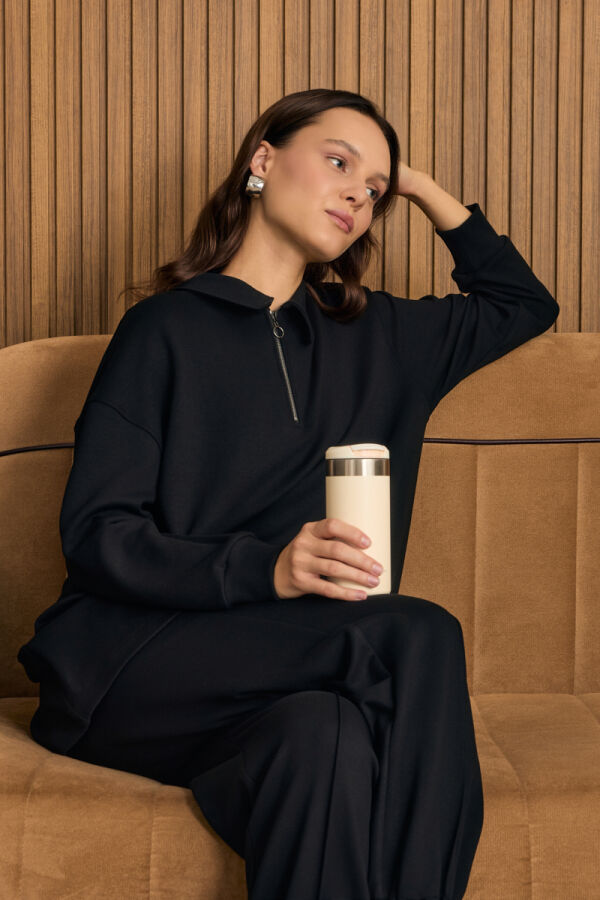 Siyah Yakası Fermuarlı Sweatshirt - 3