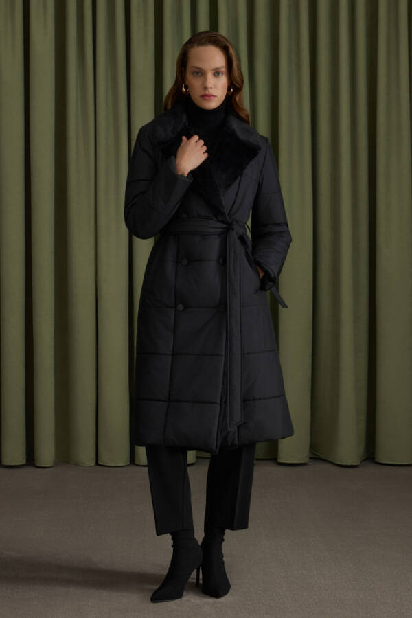 Siyah Yakası Kürklü Kapitone Mont - 1