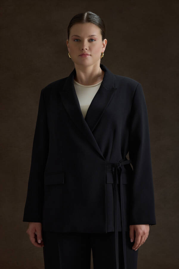 Siyah Yandan Bağlamalı Ceket - 3