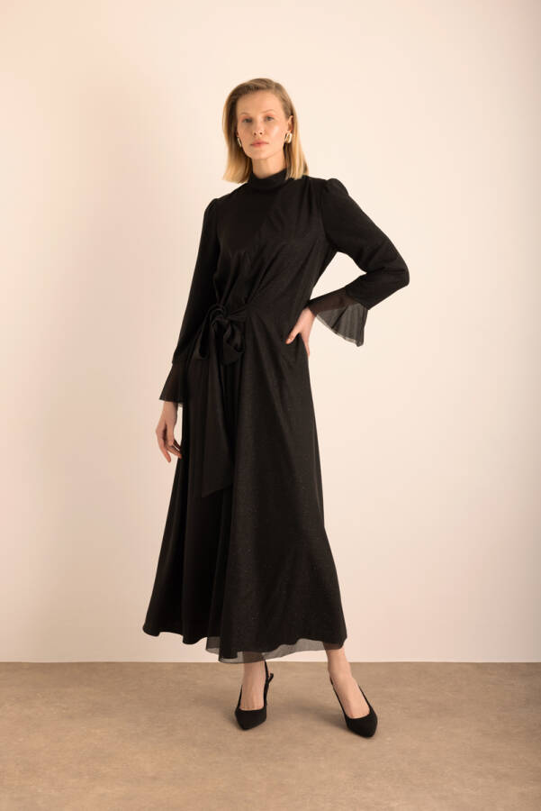 Siyah Yandan Bağlamalı Sim Tül Detaylı Elbise - Aker