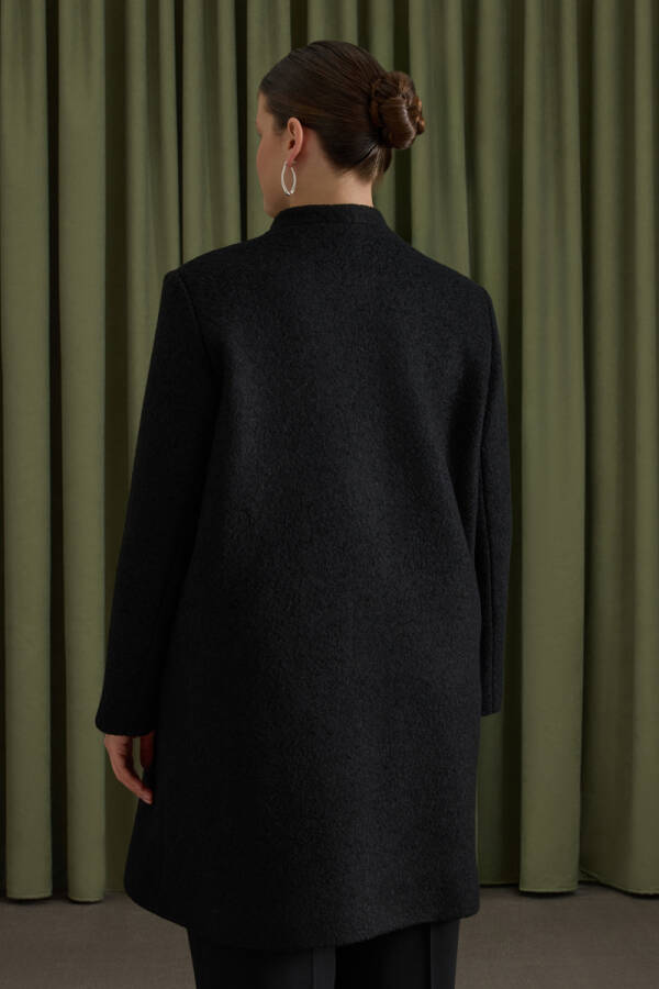 Siyah Yün İçerikli Manto - 6