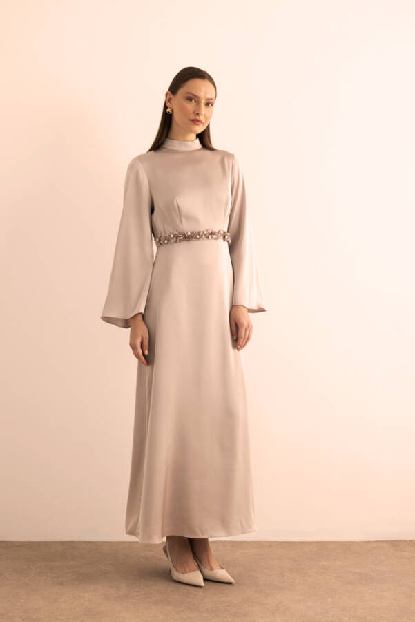 Taş Kemeri İşlemeli Kolları Bol Abiye Elbise - Aker (1)