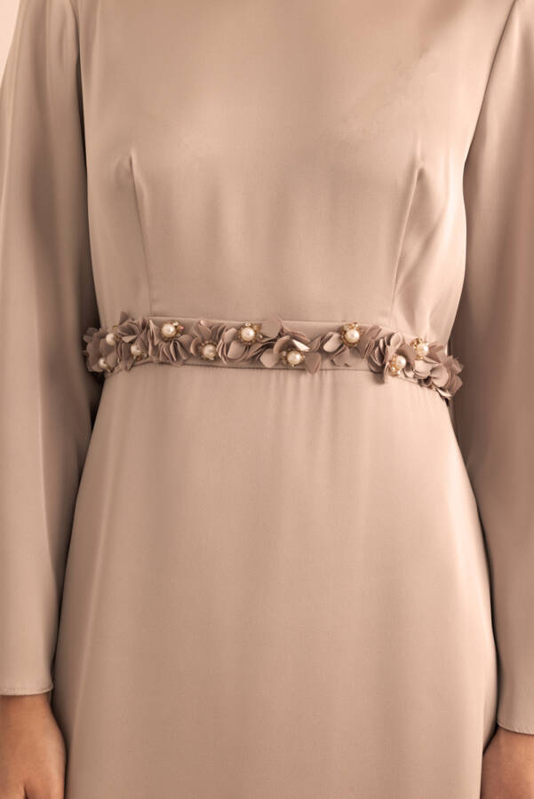 Taş Kemeri İşlemeli Kolları Bol Abiye Elbise - 6