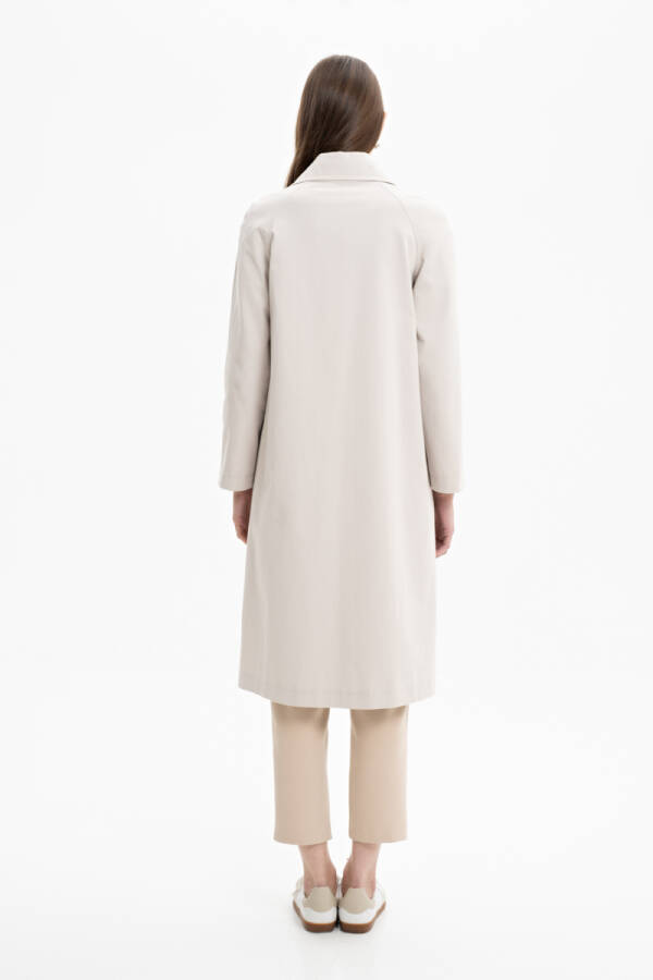 Taş Reglan Kesim Astarlı Trençkot - 4