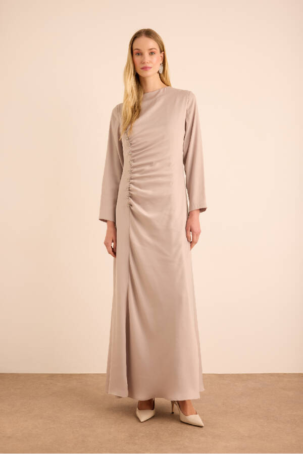 Taş Taşlı Düğme Detaylı Parlak Dokuma Elbise - Aker