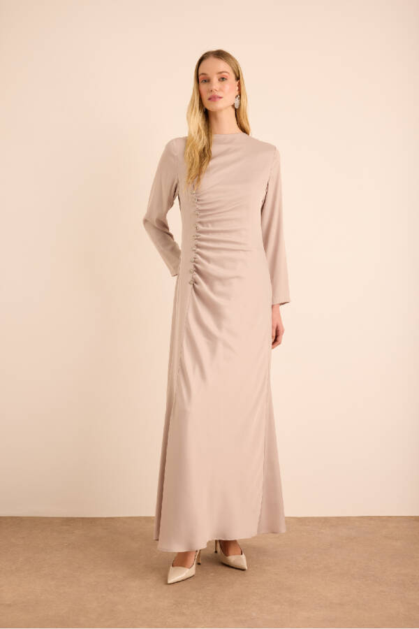 Taş Taşlı Düğme Detaylı Parlak Dokuma Elbise - 6