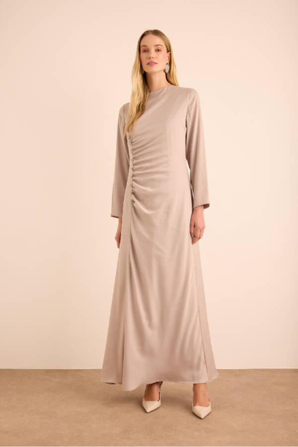 Taş Taşlı Düğme Detaylı Parlak Dokuma Elbise - 3