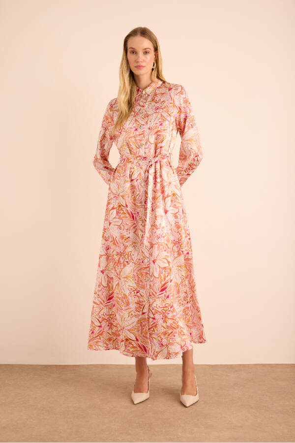Turuncu Desenli Seyyar Kuşaklı İpek Gömlek Elbise - Aker