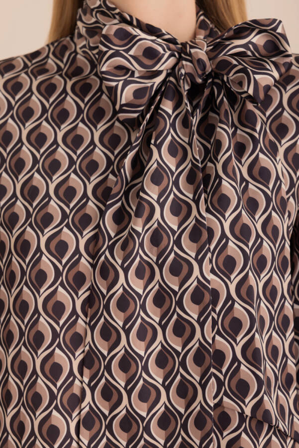 Vizon Desenli Yakası Bağlama Detaylı Tunik - 3