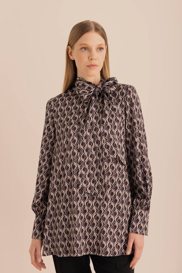 Vizon Desenli Yakası Bağlama Detaylı Tunik - 1