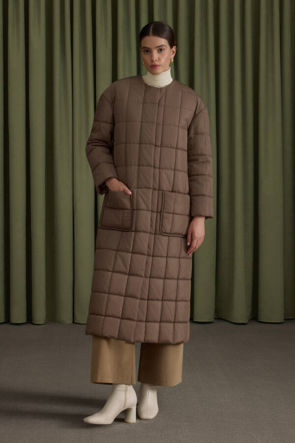 Vizon Seyyar Şal Detaylı Kapitone Mont - Aker