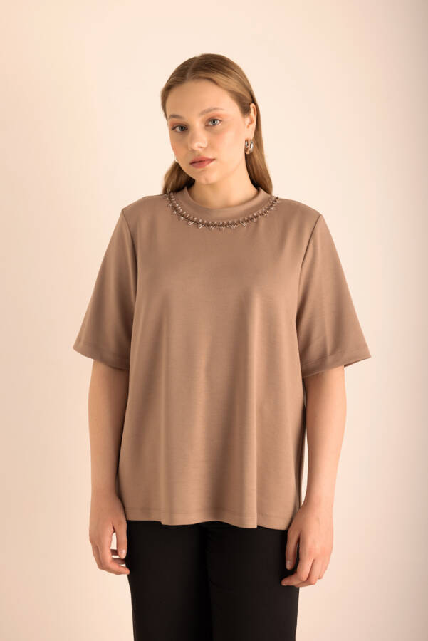 Vizon Yakası İşlemeli Örme Kısa Kollu Bluz - 5