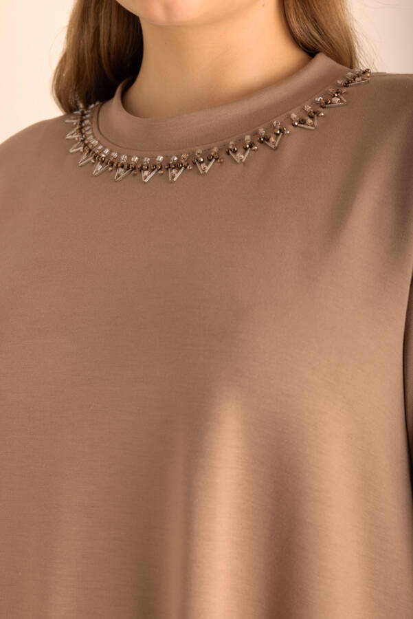 Vizon Yakası İşlemeli Örme Kısa Kollu Bluz - 3