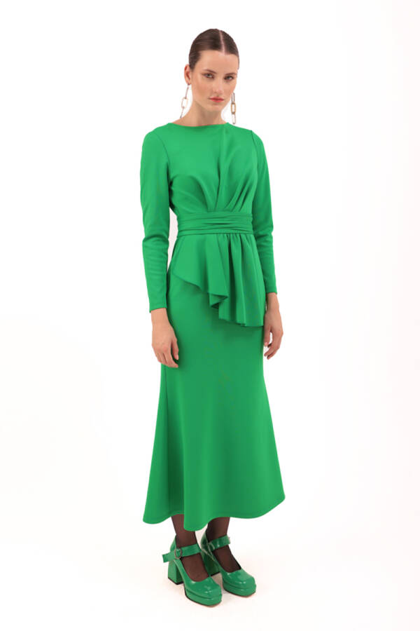 Yeşil Önü Detaylı Örme Şık Elbise - 3