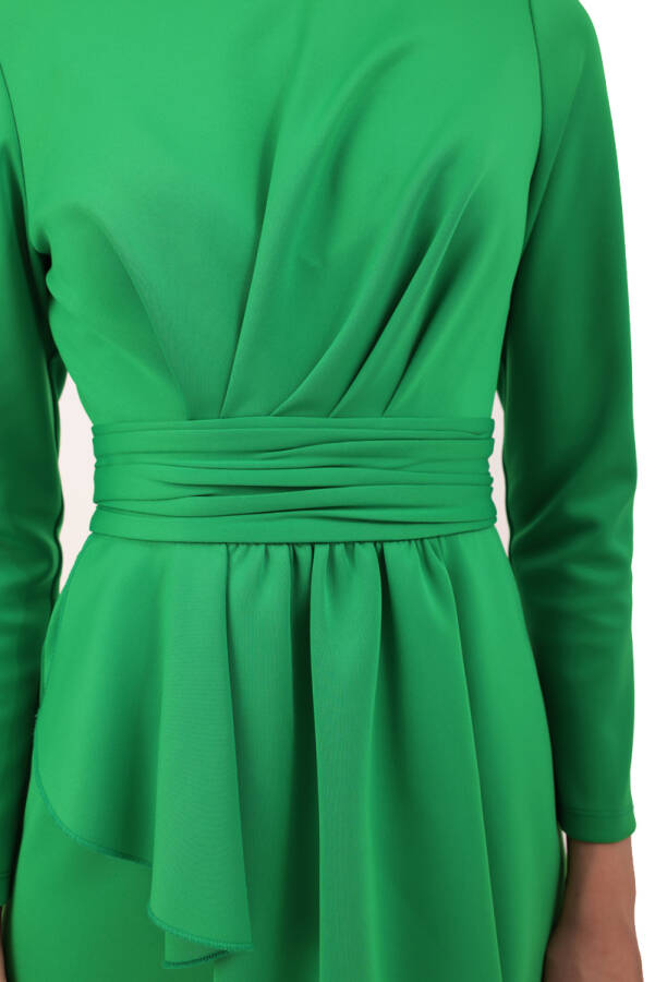 Yeşil Önü Detaylı Örme Şık Elbise - 5
