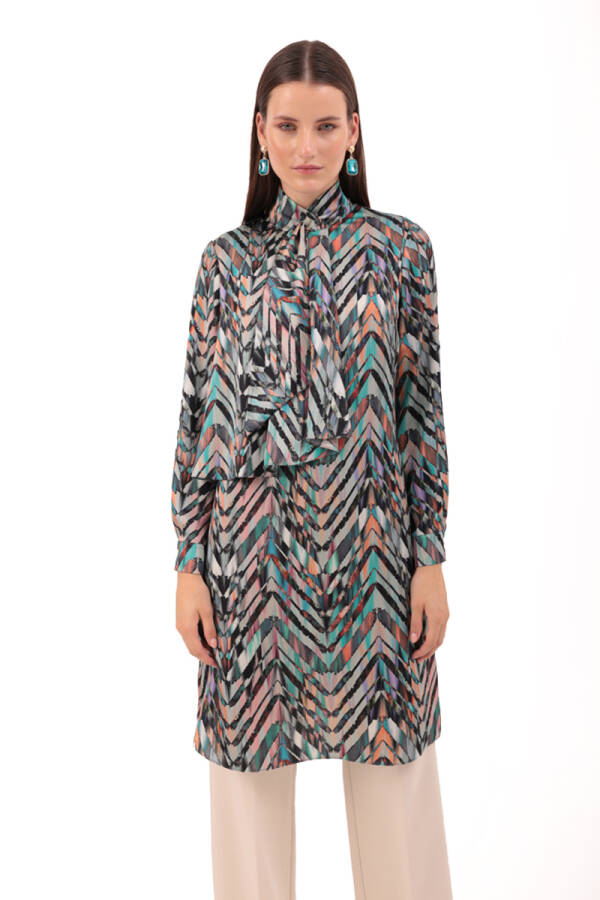 Yeşil Bağlama Detaylı Tunik - 4