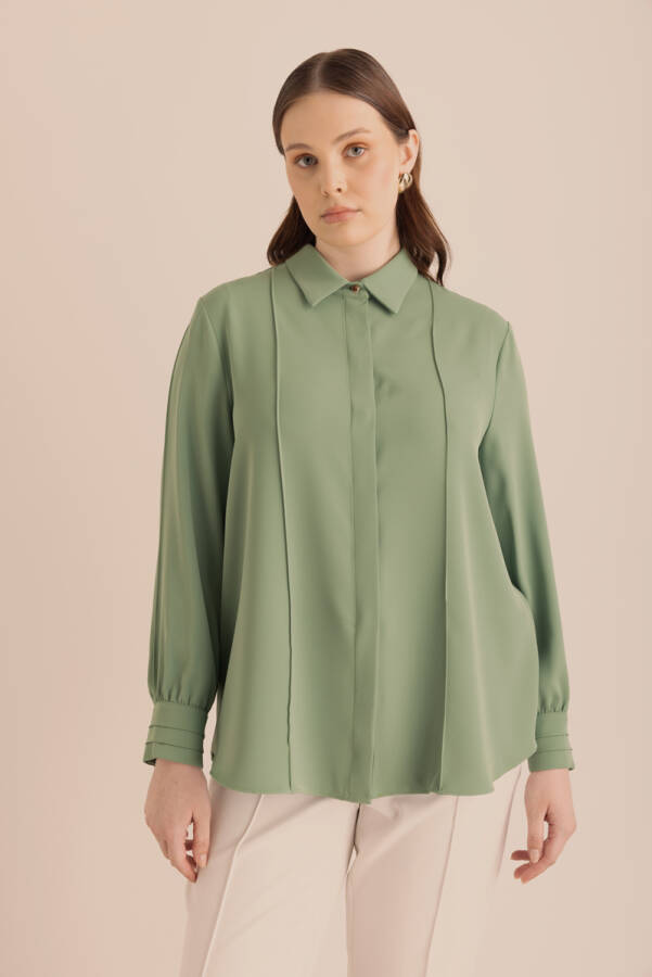 Yeşil Detaylı Düğmeli Gömlek - 1