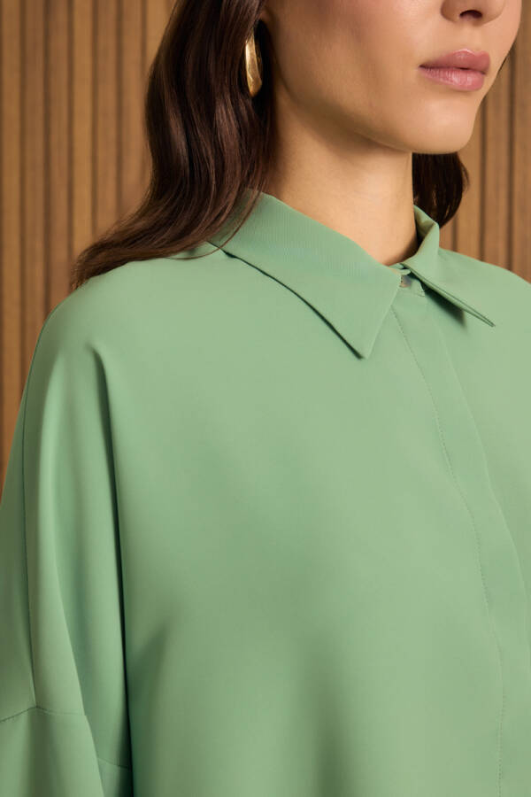 Yeşil Dökümlü Bluz - 6