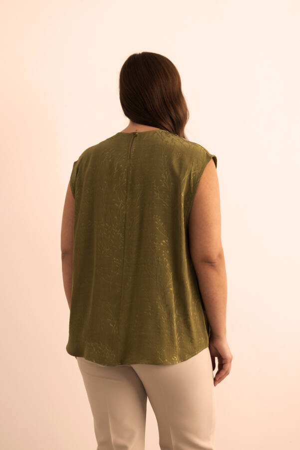 Yeşil Jakar Desenli Viscon Kolsuz Bluz - 7
