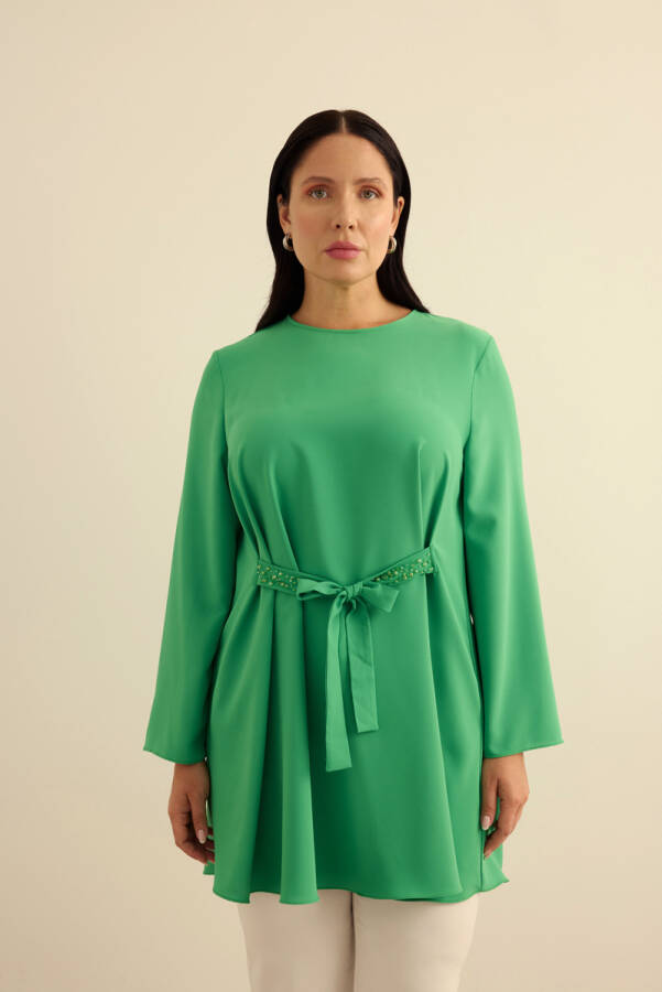 Yeşil Kemeri İşlemeli Dökümlü Tunik - 3