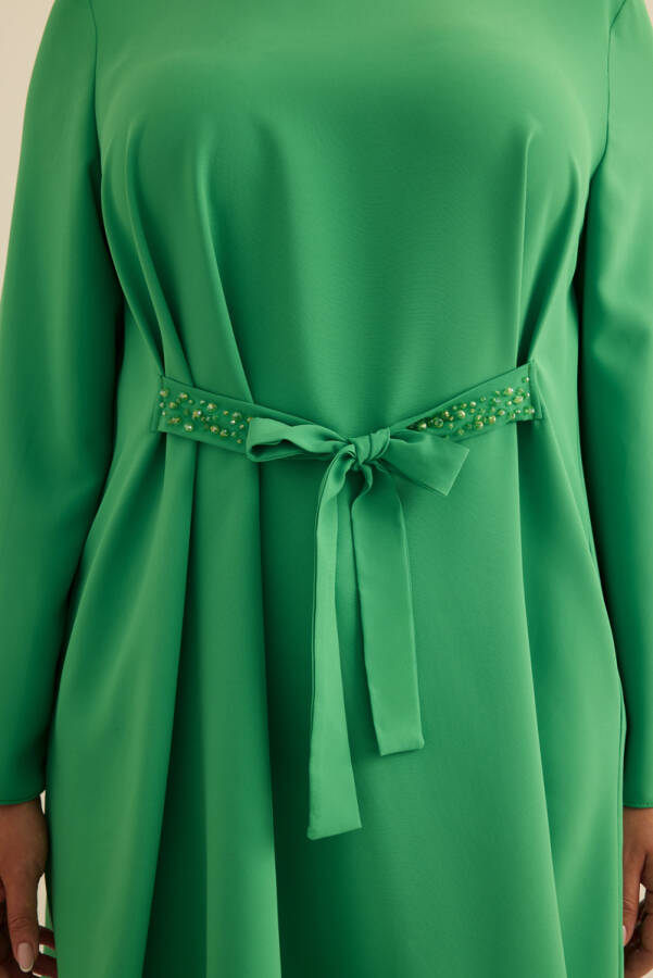 Yeşil Kemeri İşlemeli Dökümlü Tunik - 6