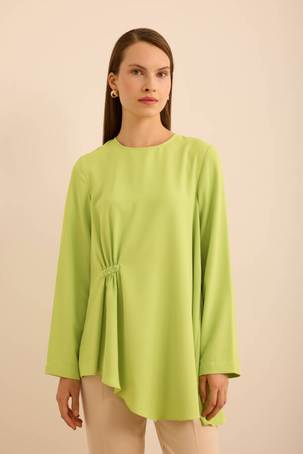 Yeşil Yandan Pili ve İşleme Detaylı Dokuma Bluz - 3