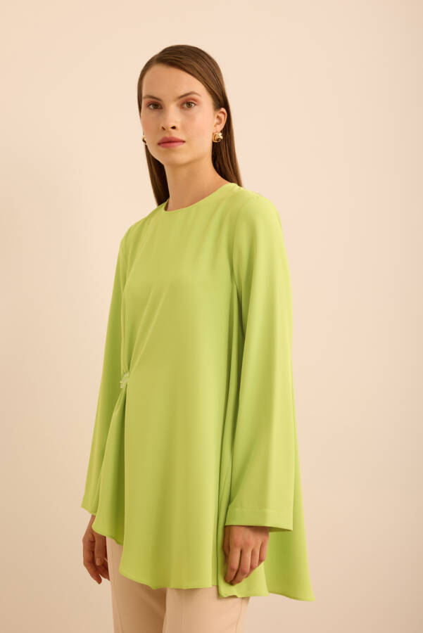 Yeşil Yandan Pili ve İşleme Detaylı Dokuma Bluz - 4