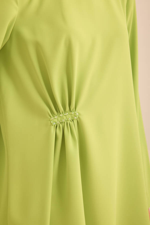 Yeşil Yandan Pili ve İşleme Detaylı Dokuma Bluz - 6