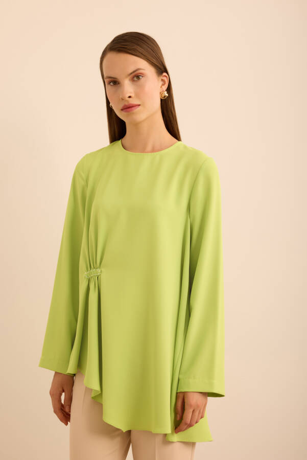 Yeşil Yandan Pili ve İşleme Detaylı Dokuma Bluz - 5